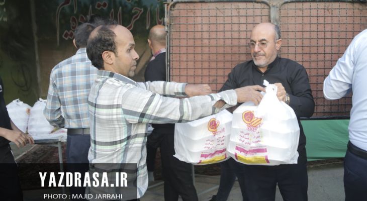 توزیع ۶ هزار پیتزا برای لبخند نیازمندان یزدی